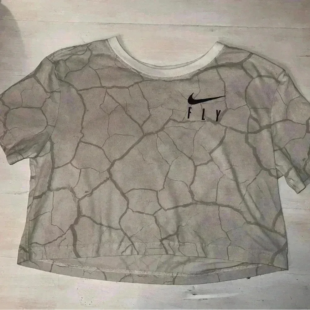 Nike Fly Beige Cropped T-Shirt Small